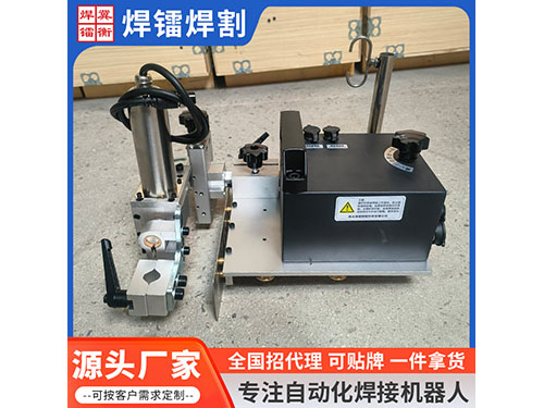 Zg-Ⅲ-Q1-J-c型直軌式小壁虎焊接機(jī)器人數(shù)顯氣保焊接小車操作簡(jiǎn)單
